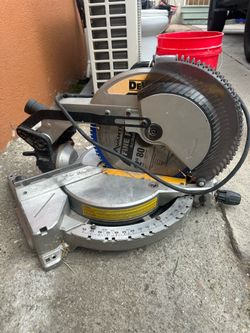 DEWALT DWS715 12" Miter Saw - 15A - Works Great - Pickup or Delivery 91331