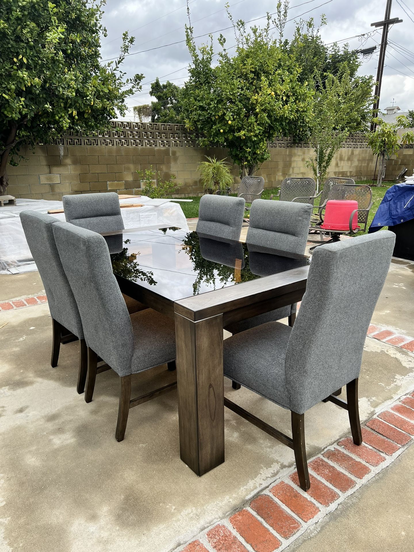 Dinning Table