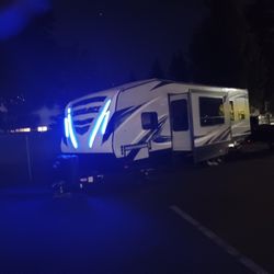 2018 Dutchman Enderance 37 ' Toyhauler