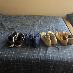 4 pairs Of Vans