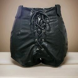 NASTYGAL Come Up Short Faux Leather High-Waist Lace-Up Shorts Blk Sz 2  NWT
