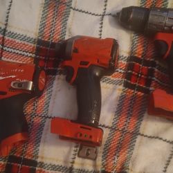 Milwaukee Bundle Drill