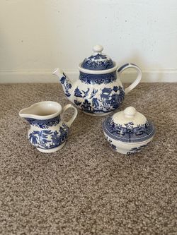 Vintage Churchill  Blue Willow Teapot, Creamer, Sugar/Lid*Romania*