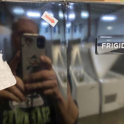 Frigidaire  FFTR1835VB 30 Inch Top Freezer Refrigerator with 18.3 Cu. Ft. Capacity Ding/Dent Special!!!