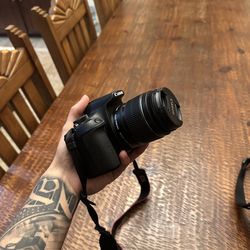 CANON REBEl T6 | Read Description | VALUE