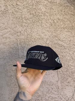 KTH KILL THE HYPE X LA LAKERS 2001 CHAMPIONS FLIPPED SCRIPT(LIMITED EDITION) HAT 