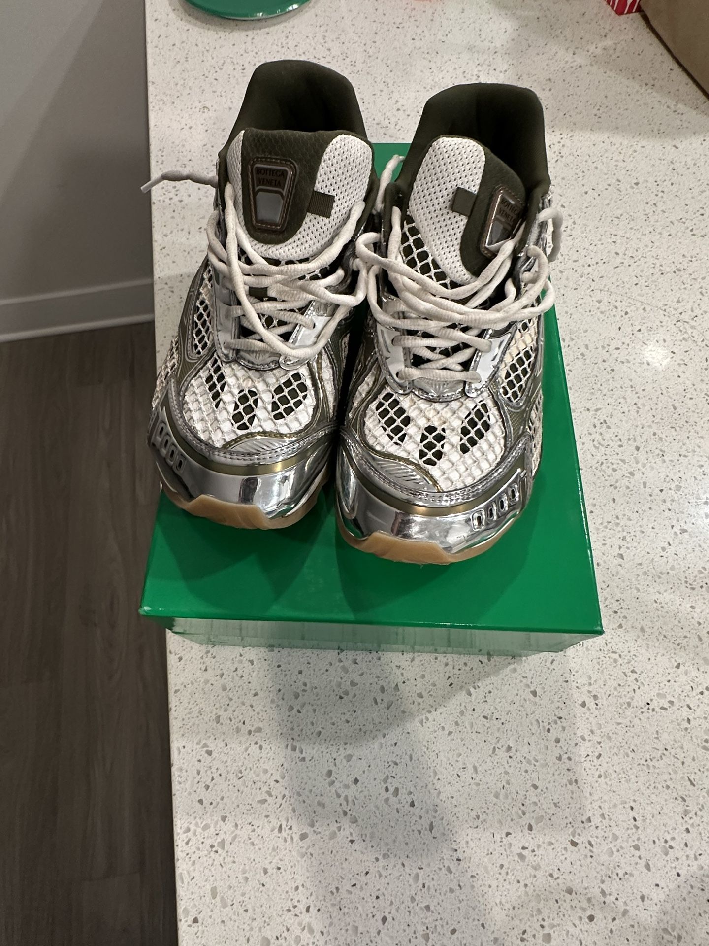 Bottega Sneakers S.43