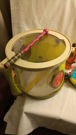 BATTAT B. PARUM PUM PUM DRUM