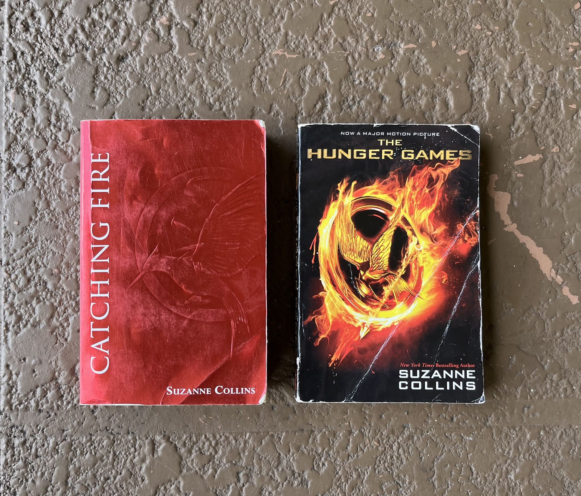 2 GUC The Hunger Games & Catching Fire books