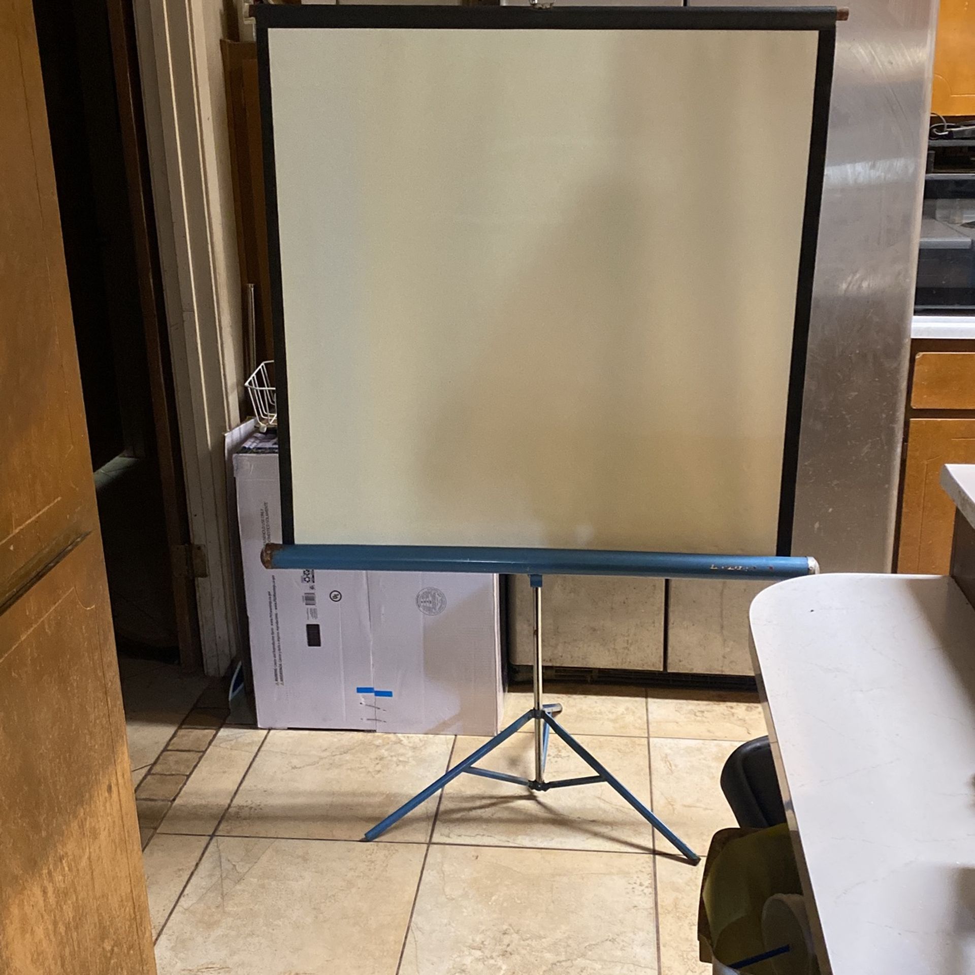Slide/projection Folding Screen