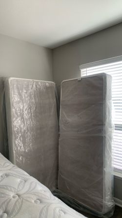 King size bed with box board & adjustable bed rails