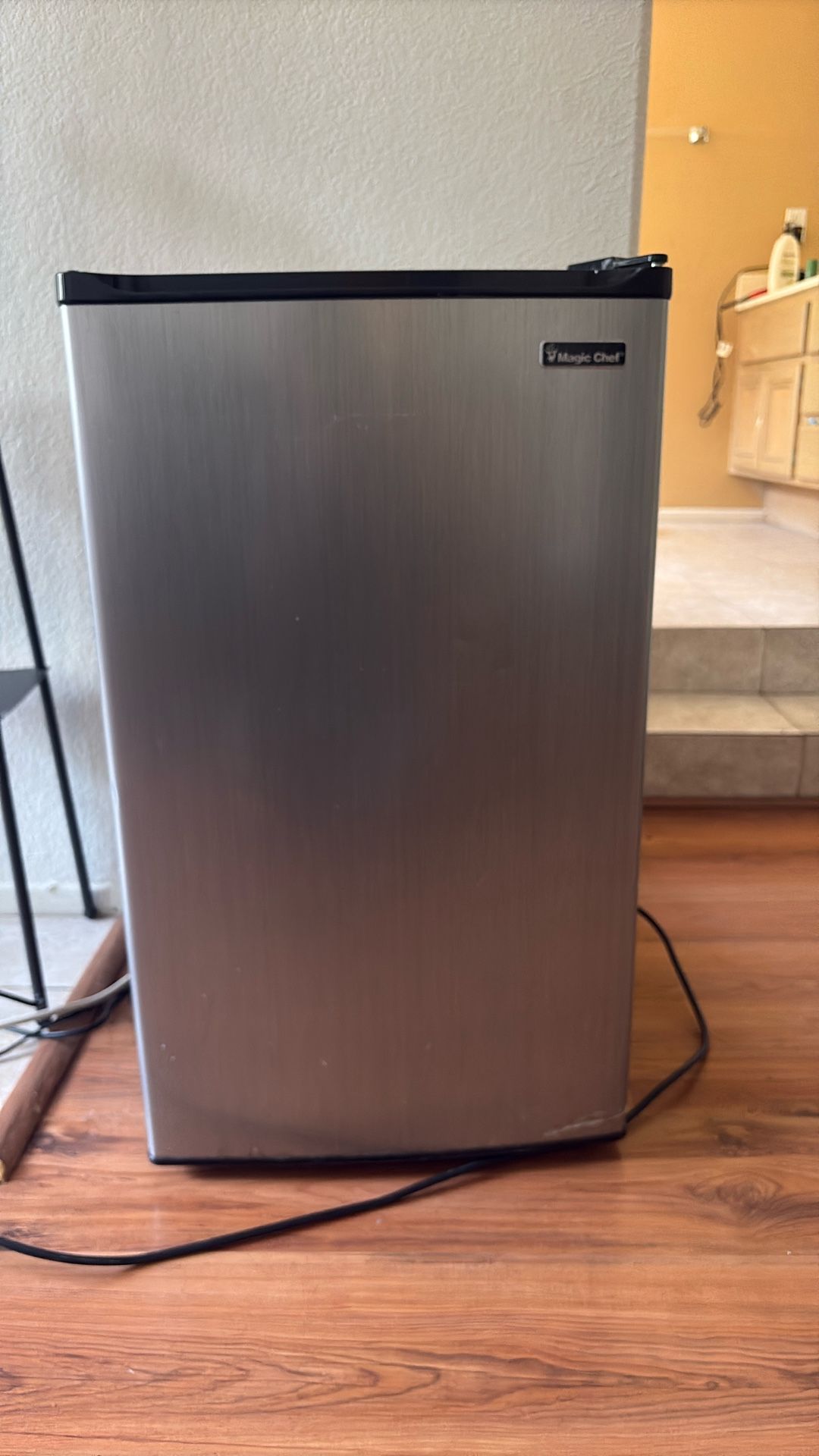 Magic Chef Refrigerator