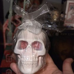 Bleeding Skull Candle 