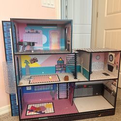 LOL Doll House