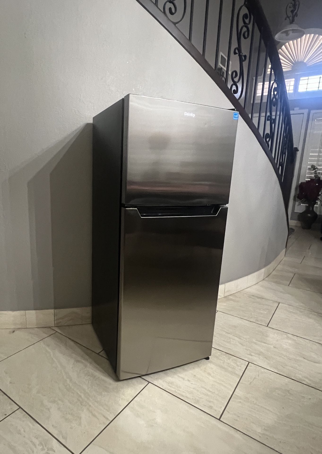 Danby 4.2 cu. ft. Top Mount Compact Refrigerator DCRD042C1BSSDB