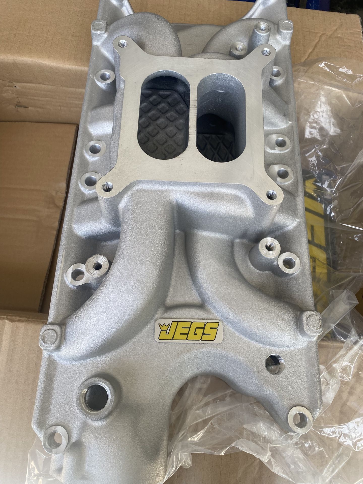Ford Intake manifold/ New!302-289 Motor