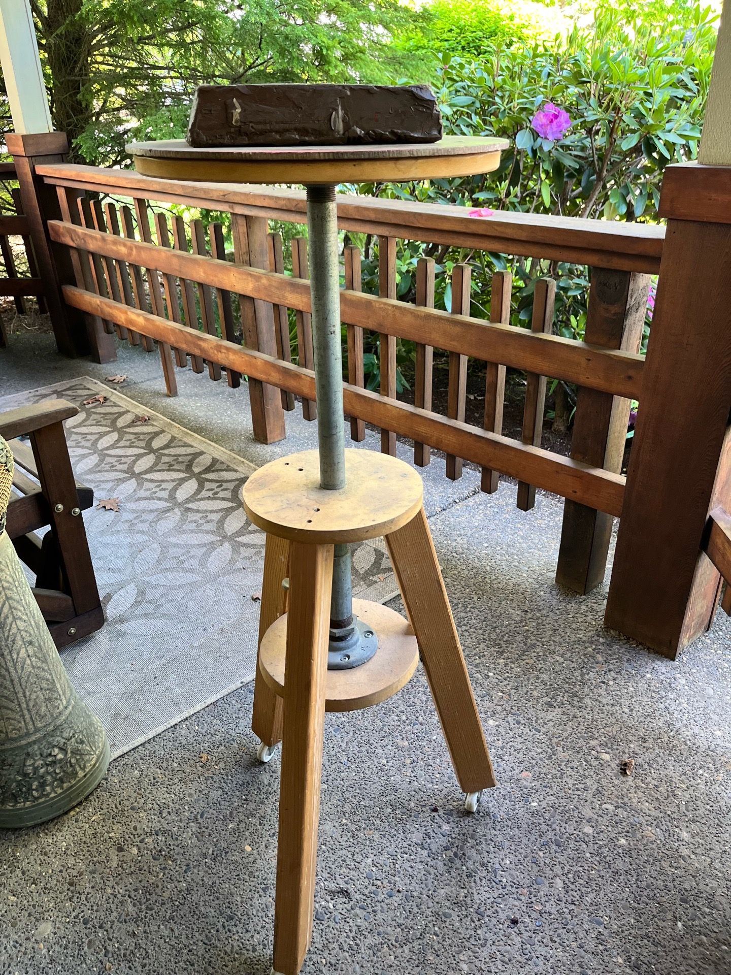 Sculpting stand