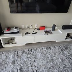 Modern White TV Stand – Excellent Condition, Up To 106” Wide