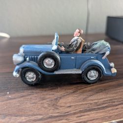 Christmas Village Figurine 