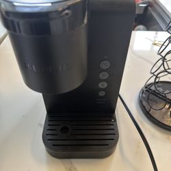 Keurig Coffee Machine & K Cup Carousel