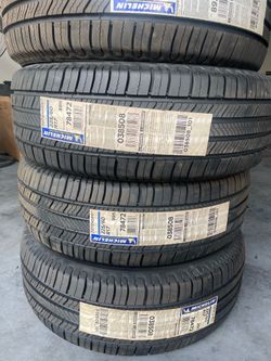 225/60/17 Michelin Defender2 Tires