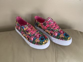 Girls shoes (New!)