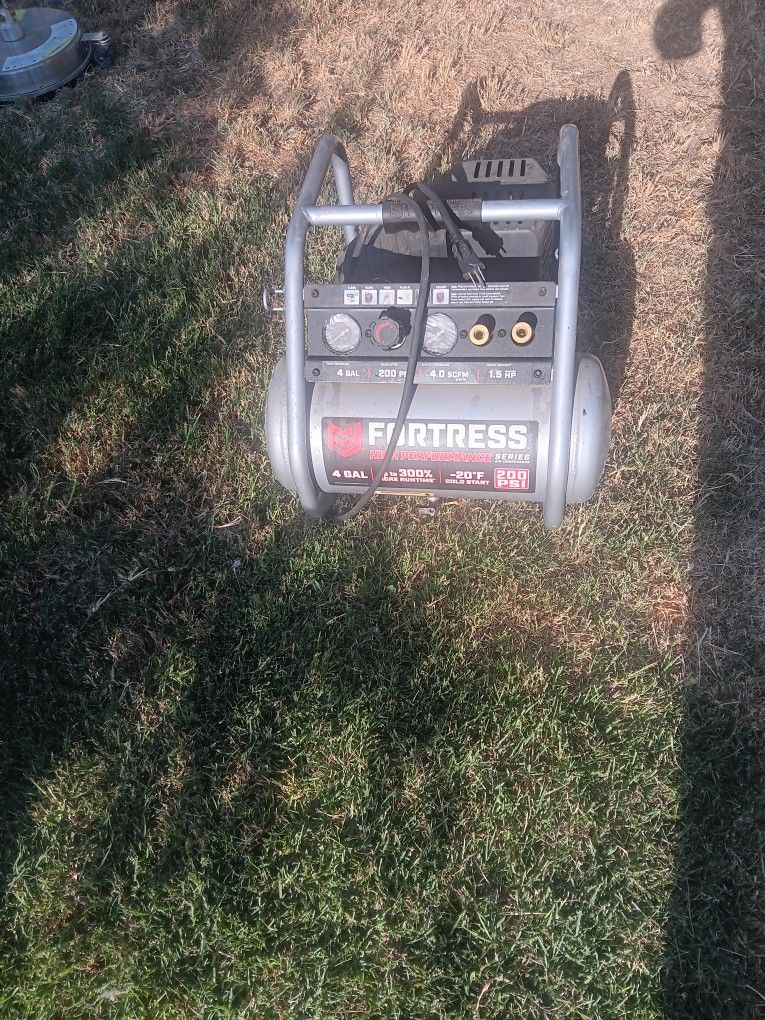 2 Gallons Air Compresor