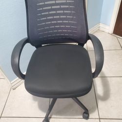 Office Chair like new