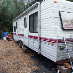 26 Ft Camp Trailer 