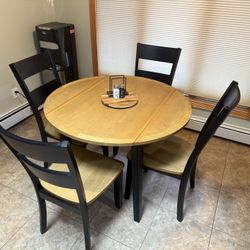 Kitchen Table With 4 Chairs 