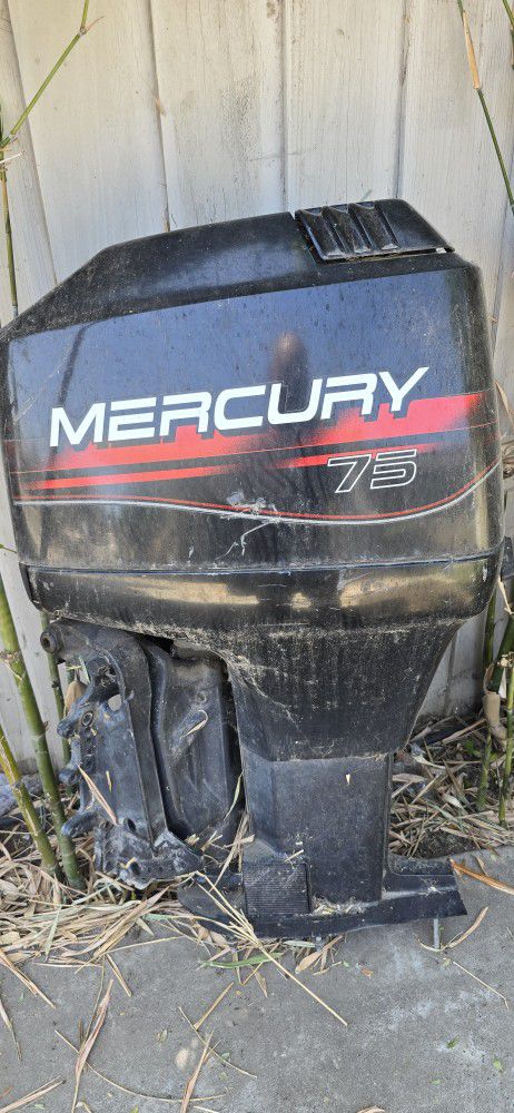 Boat Motor Mercury For PARTS ONLY!!!!!
