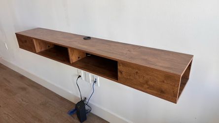 Floating stand