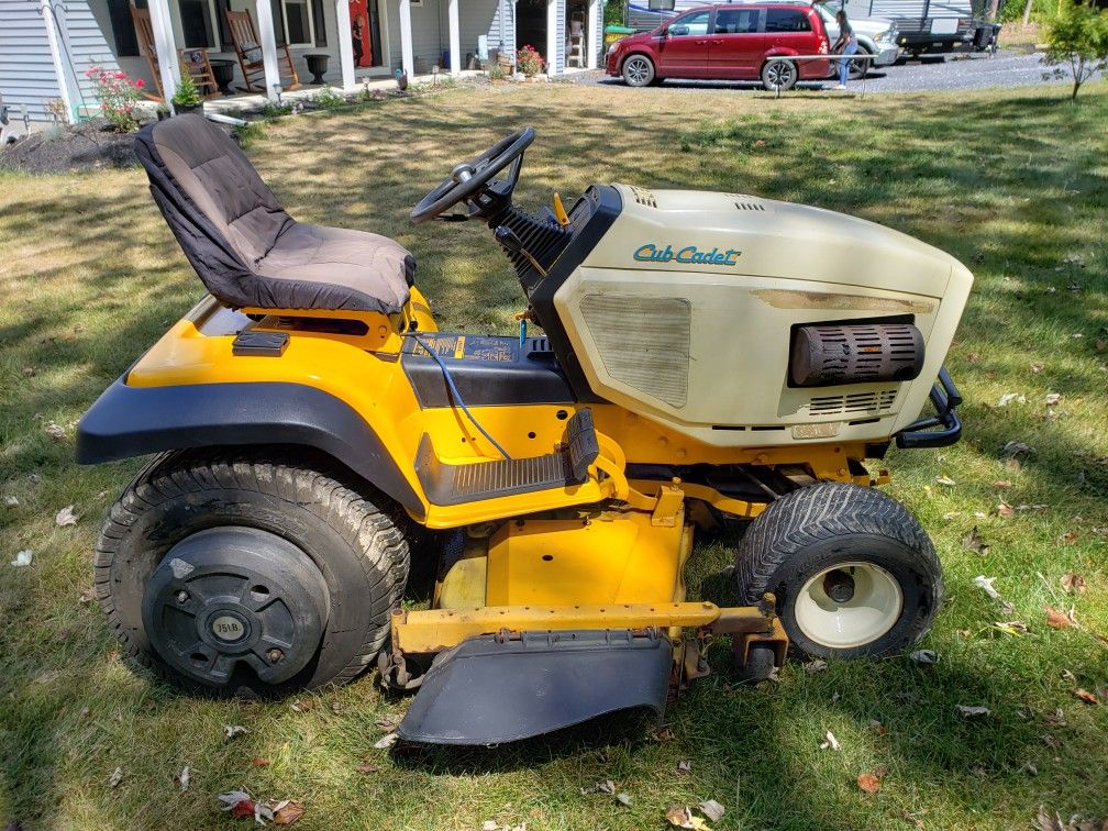 Cub Cadet 2086 Super Garden Tractor