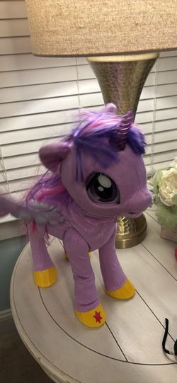 My Little Pony Princess Twilight Sparkle Interactive Talks Moves