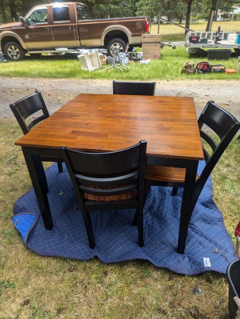 Dining Room Table (solid wood)