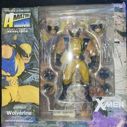 Amazing yamaguchi revoltech Wolverine ( READ DESC)