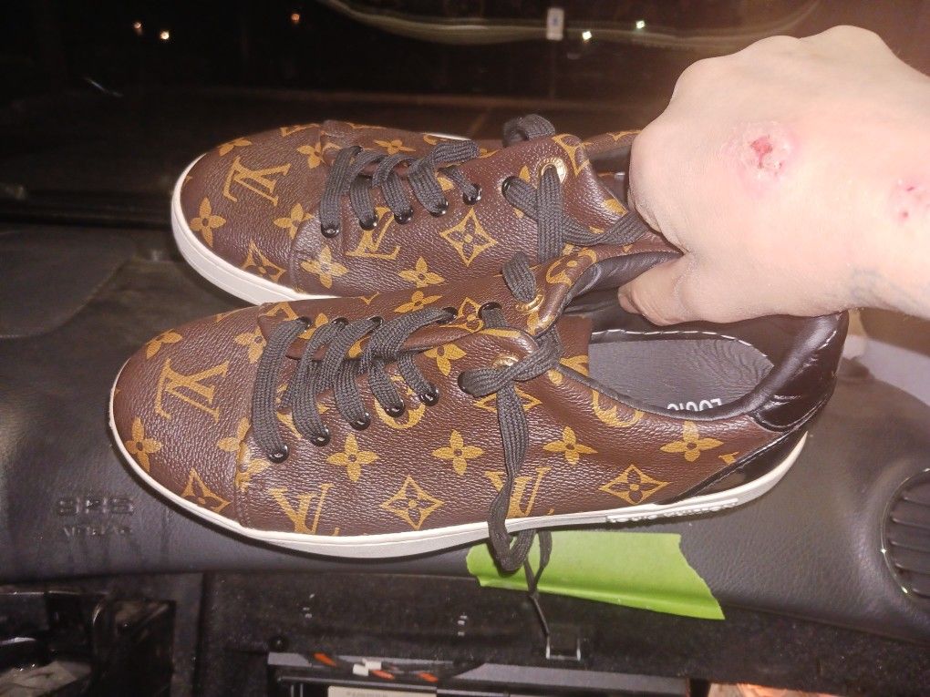 Louis Vuitton Time Out Sneakers