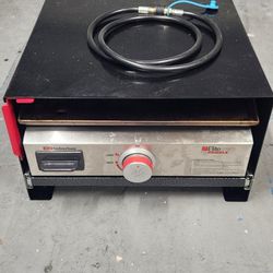 Suburban 18" Elite Series Griddle with quick disconnect propane connection 
