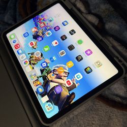 11” iPad 128 GB