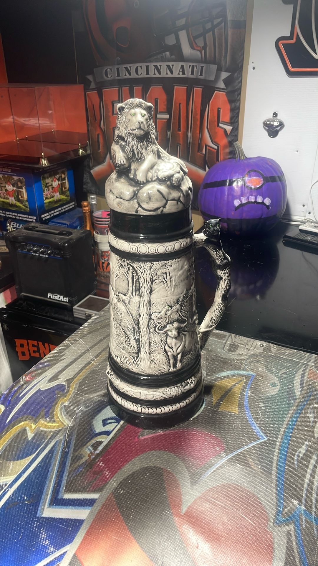 Rare Holland Mug Great Shape Limited Collectable