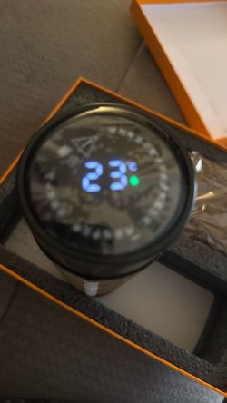 Smart Tumbler with LED Temperature Display