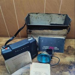 Vintage Polaroid Land Camera Model 250 with Case & Accessories - Great Condition!