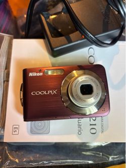 Nikon Coolpix S210 digital camera