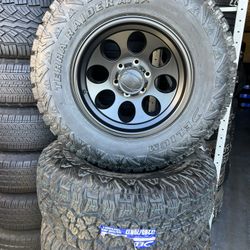 17x9 6x139 6x5.5 +0  Rims/wheels 285/70r17 Delium AT Tires