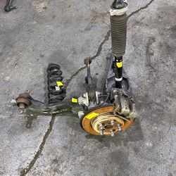 (462) 17-19 Honda Crv Left Rear Suspension Knee Assembly 2017 2018 2019