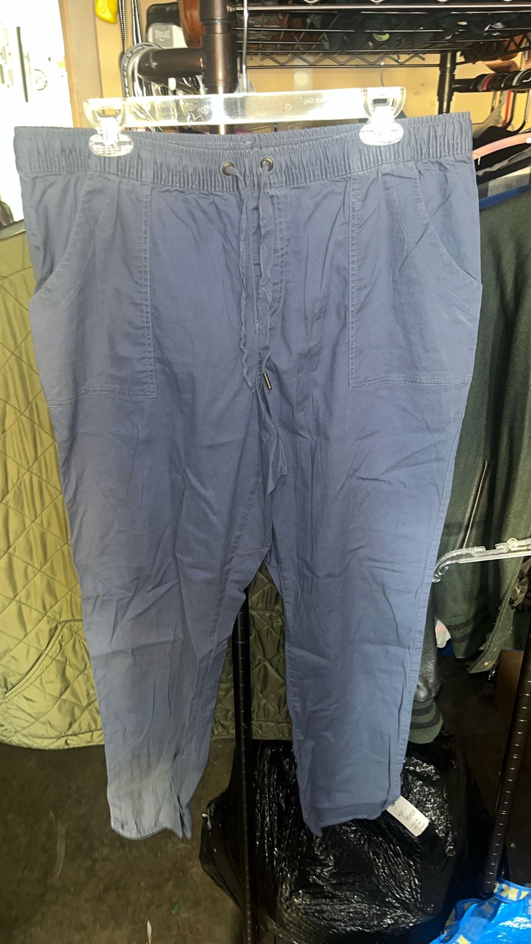 LL Bean Ligth Pants 