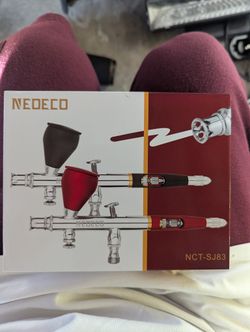 NEOECO NCT-SJ83 dual-action gravity feed airbrush kit.