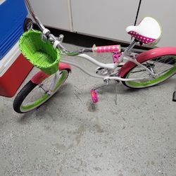 Huffy 20" Cranbrook Girls' Cruiser Bike with Basket, White

