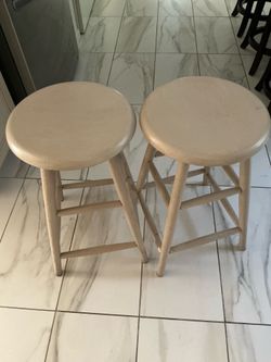 2 wood counter stools