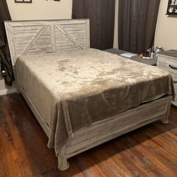 Queen Bed With Mattress And Dresser 